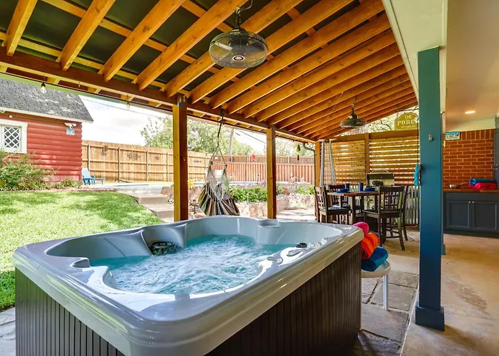 Vakantiehuis Hot Tub & Game Room! 15 Mi To At&t Stadium Fort Worth