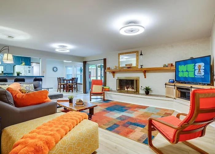 Hot Tub & Game Room! 15 Mi To At&t Stadium Fort Worth