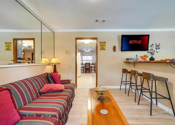 Hot Tub & Game Room! 15 Mi To At&t Stadium Fort Worth