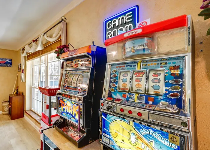 Hot Tub & Game Room! 15 Mi To At&t Stadium Fort Worth