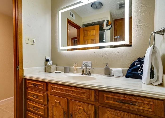 Hot Tub & Game Room! 15 Mi To At&t Stadium * Fort Worth