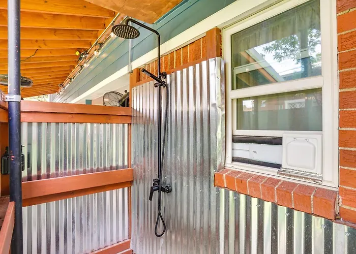 Hot Tub & Game Room! 15 Mi To At&t Stadium Vakantiehuis *